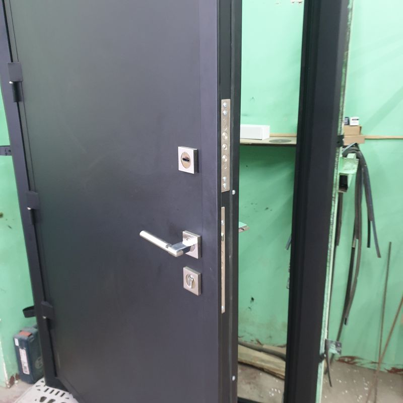 Дверь входная Терморазрыв 110 мм/ 3 контура/фл-102